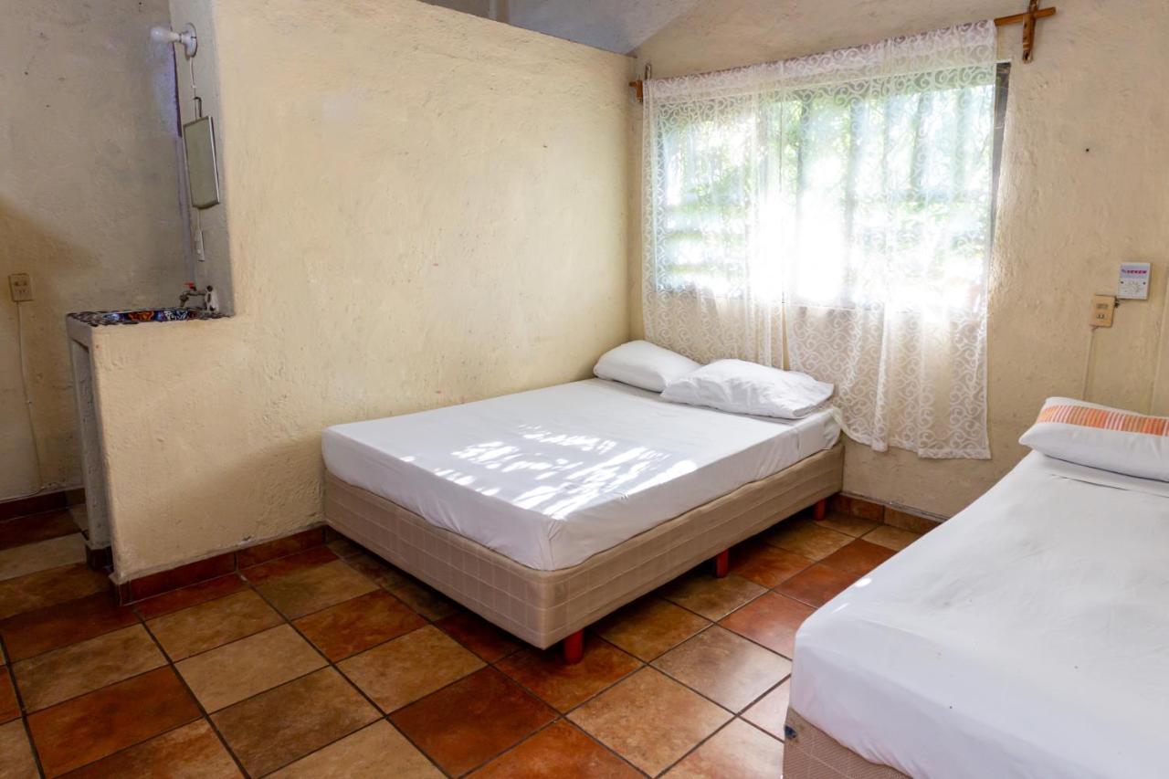Casa Mexica Bungalows Zihuatanejo Exterior foto