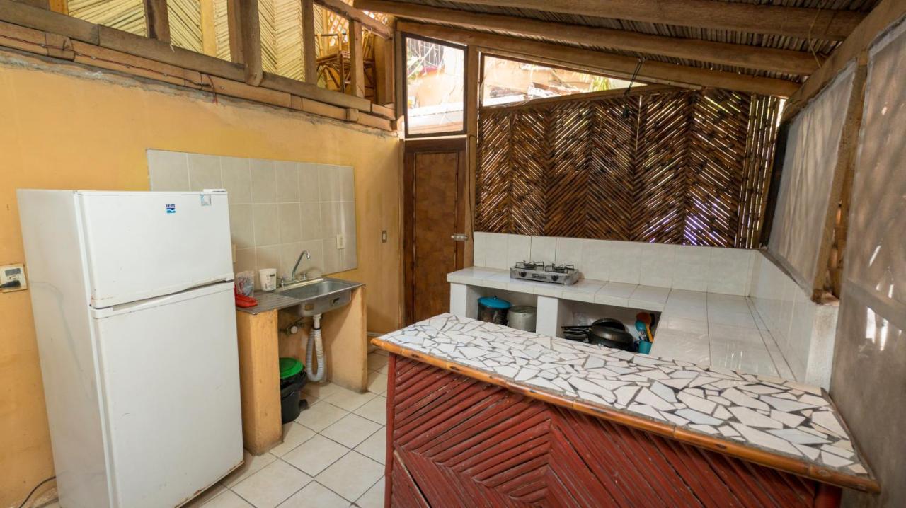 Casa Mexica Bungalows Zihuatanejo Exterior foto