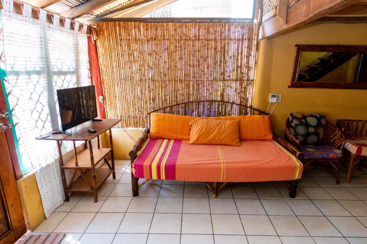 Casa Mexica Bungalows Zihuatanejo Exterior foto