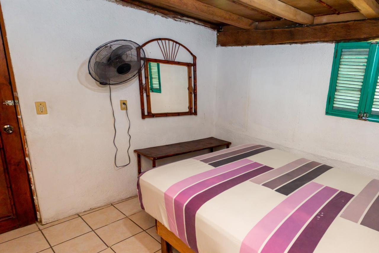 Casa Mexica Bungalows Zihuatanejo Exterior foto